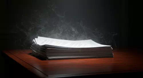 消えかかっている書類